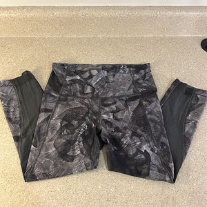 Under Armour Heat Gear Compression Crop Pants